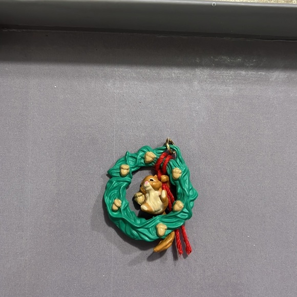 Miniature Hallmark Ornaments includes otter - Picture 15 of 16